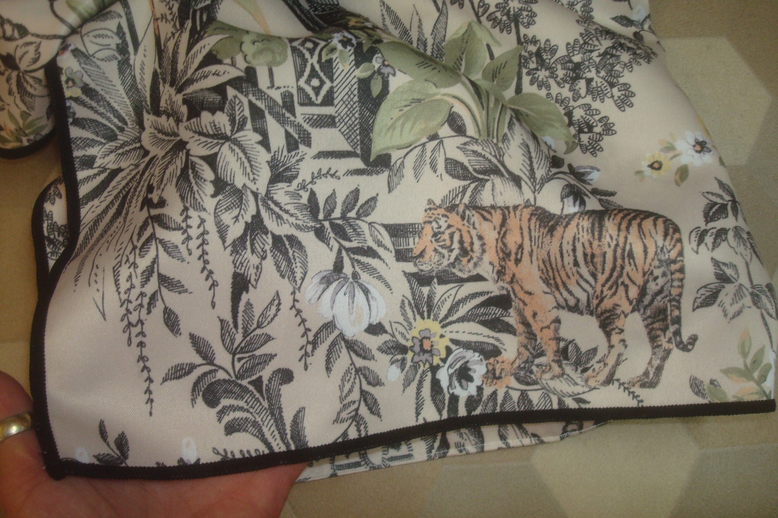 NWT Envogue 2 pc Window Curtains Asian Toile Jungle Tigers Birds ea 37″ x 84″ lg