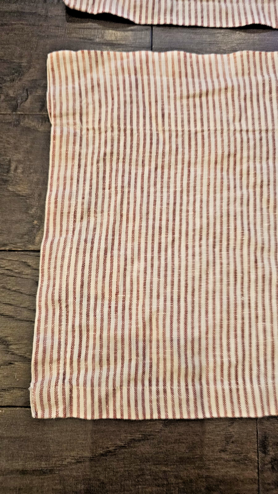 Pottery Barn Red Tan Stripe LINEN Cafe Curtains 2 – 50 x 13 in/127 x 33 cm