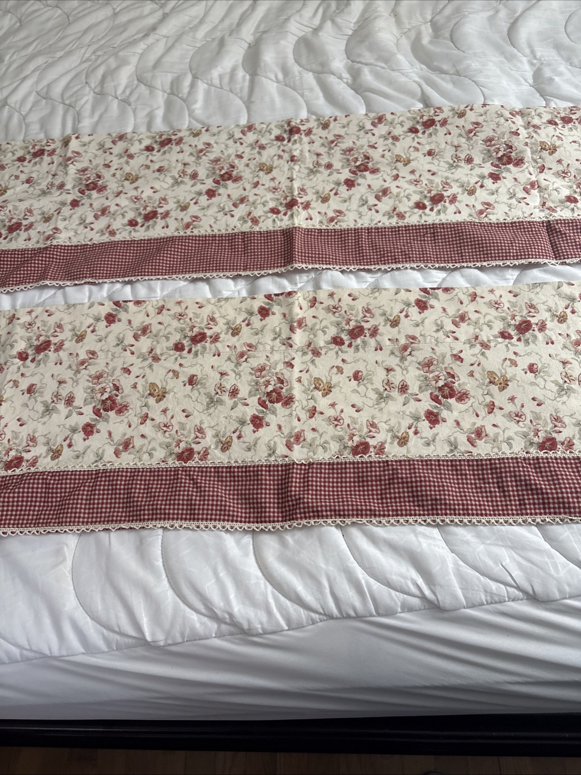 Waverly Garden Room Fairhaven Valance Red Ivory Floral & Gingham 56″ x 11.5″ Set