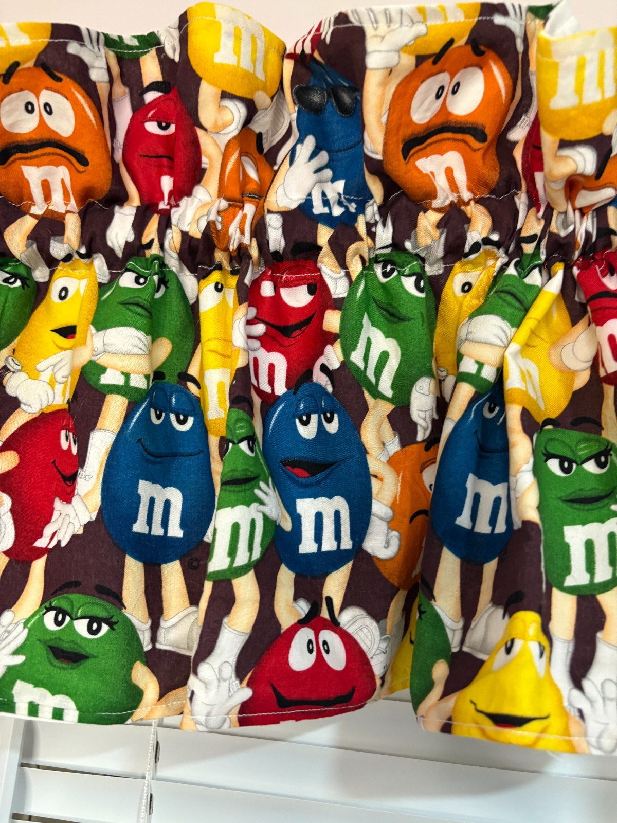 M & M print Cotton Valance