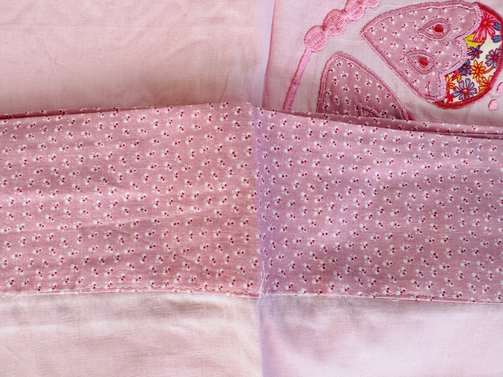 2 Curtain Panels & tiebacks ~ embroidered, appliqued BUTTERFLIES on pink NEW