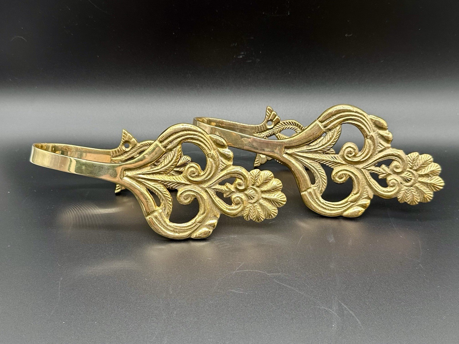Vtg Solid Brass Curtain Holdbacks Set of 4 Made in India Rococo Leaf Tie Backs
