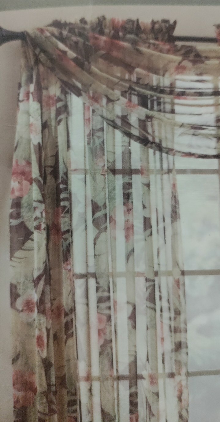 CROSCILL New Scarf Valance – Brazil 52”x216” Tropical