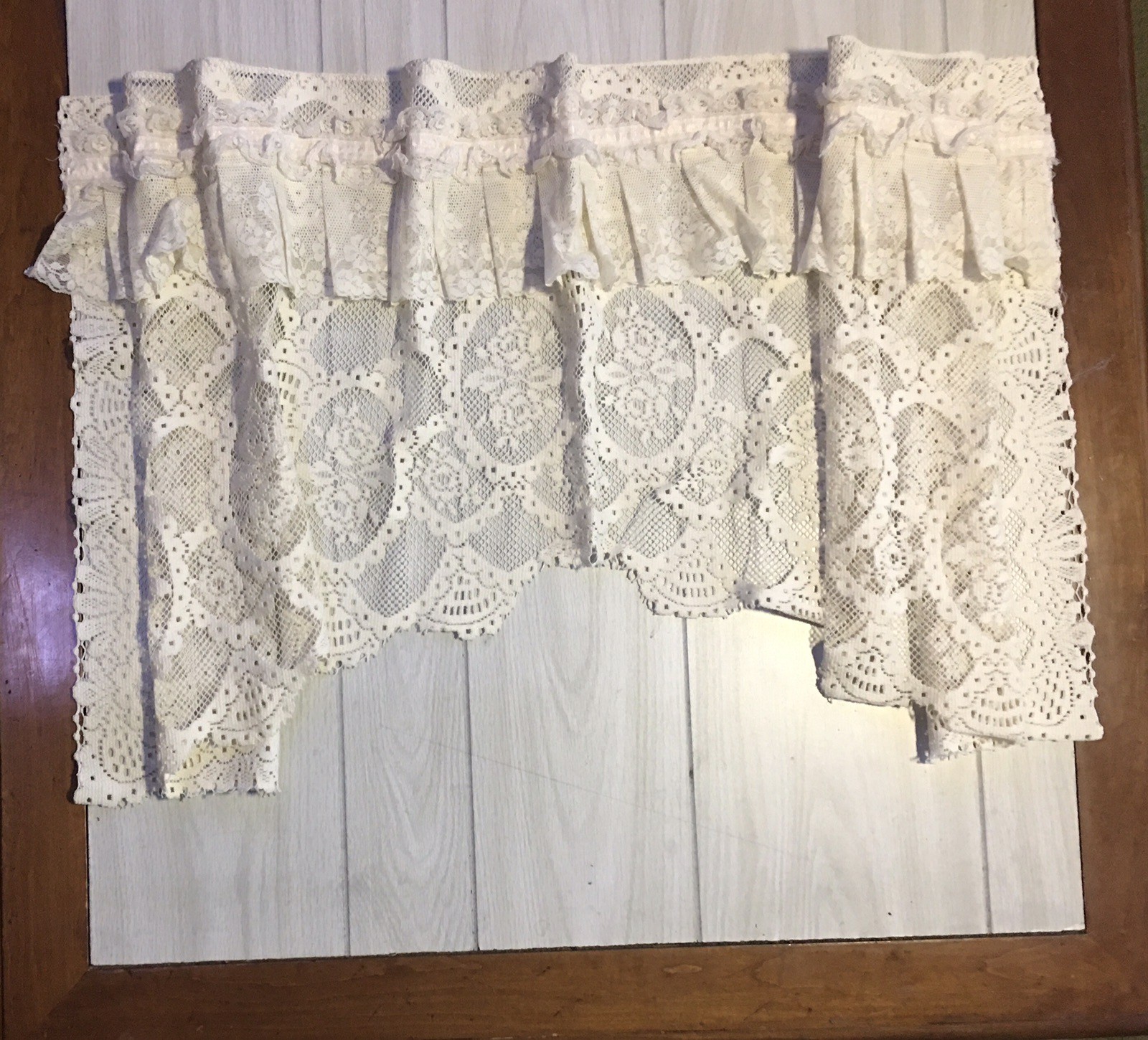 VTG LACE ROSE Curtain Panel-Ruffle Tiered-59 x 23 USA-Country Cottage Core