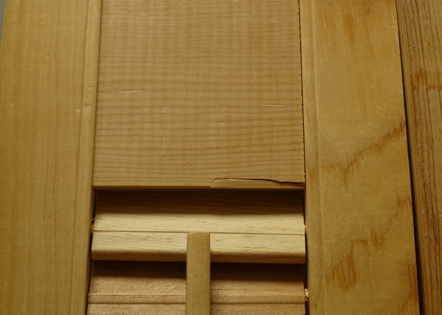 (4) Wood Shutter Panels Movable Louver Unfinished Pine Narrow Slat 6″ x 20″ each