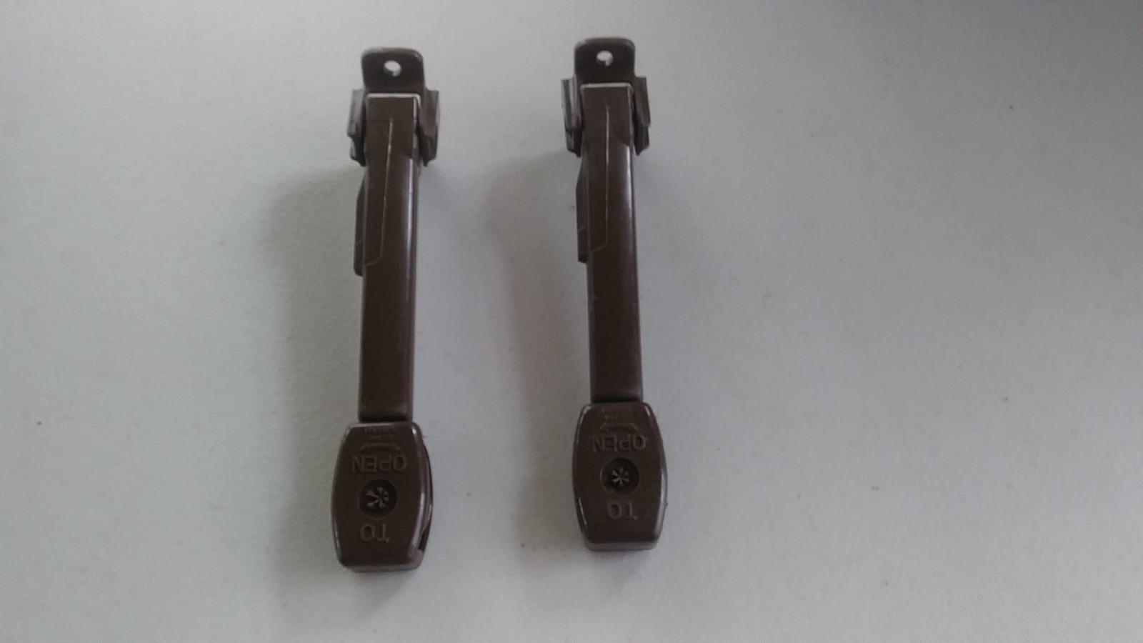Vintage Graber traverse rod 2 cord tension pulley, brown plastic. 439