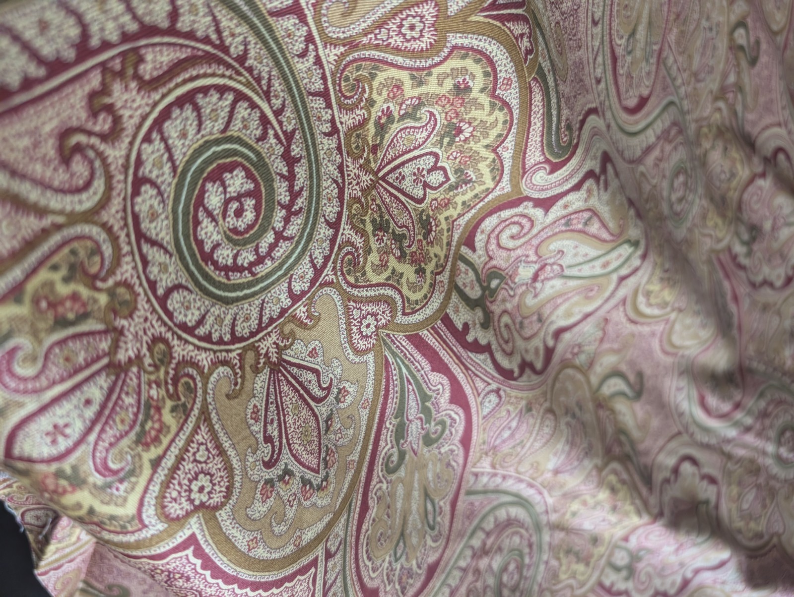 Waverly Paddock Shawl Valance. 100% Cotton. Fabric By The Yard . 55″ Wide