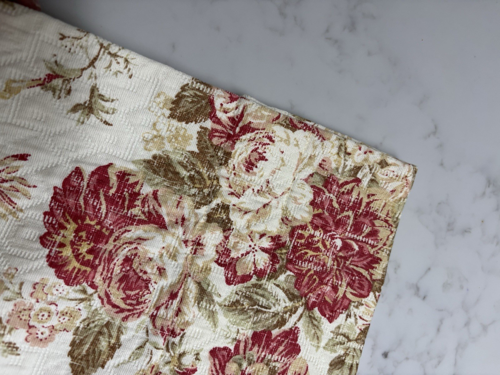 4 floral Ascot Valance window Treatment Red Cream Lined Tassel Handmade 41″x25″