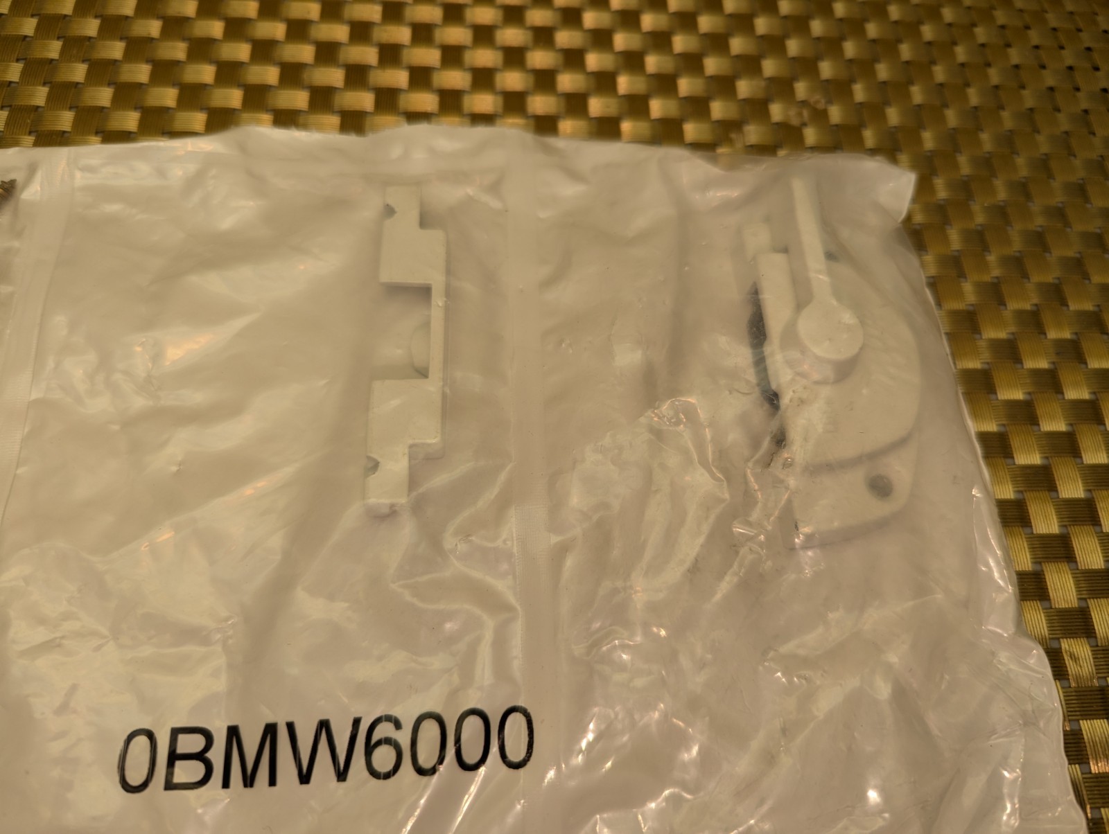 Pella Double/Single-Hung Window Cam-Action Lock White with Hardware 0BMW6000