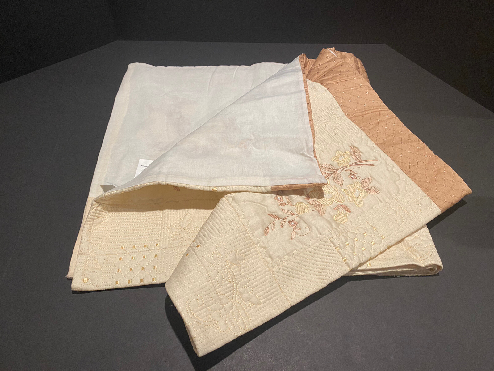 JC Penney Home Collection Ivory Quilted Valance Isabella (2) 16 X 80 Quilt NEW