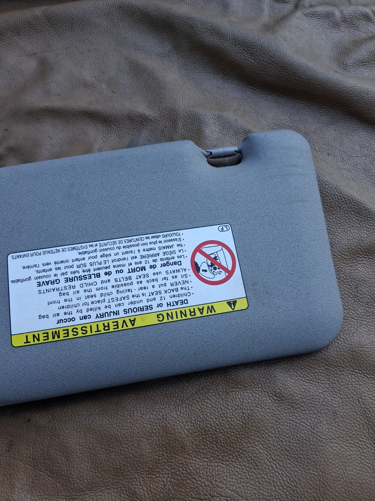 Right Passenger Side Sun Visor with RAV4 2004-2005 Right Passenger Side W/light