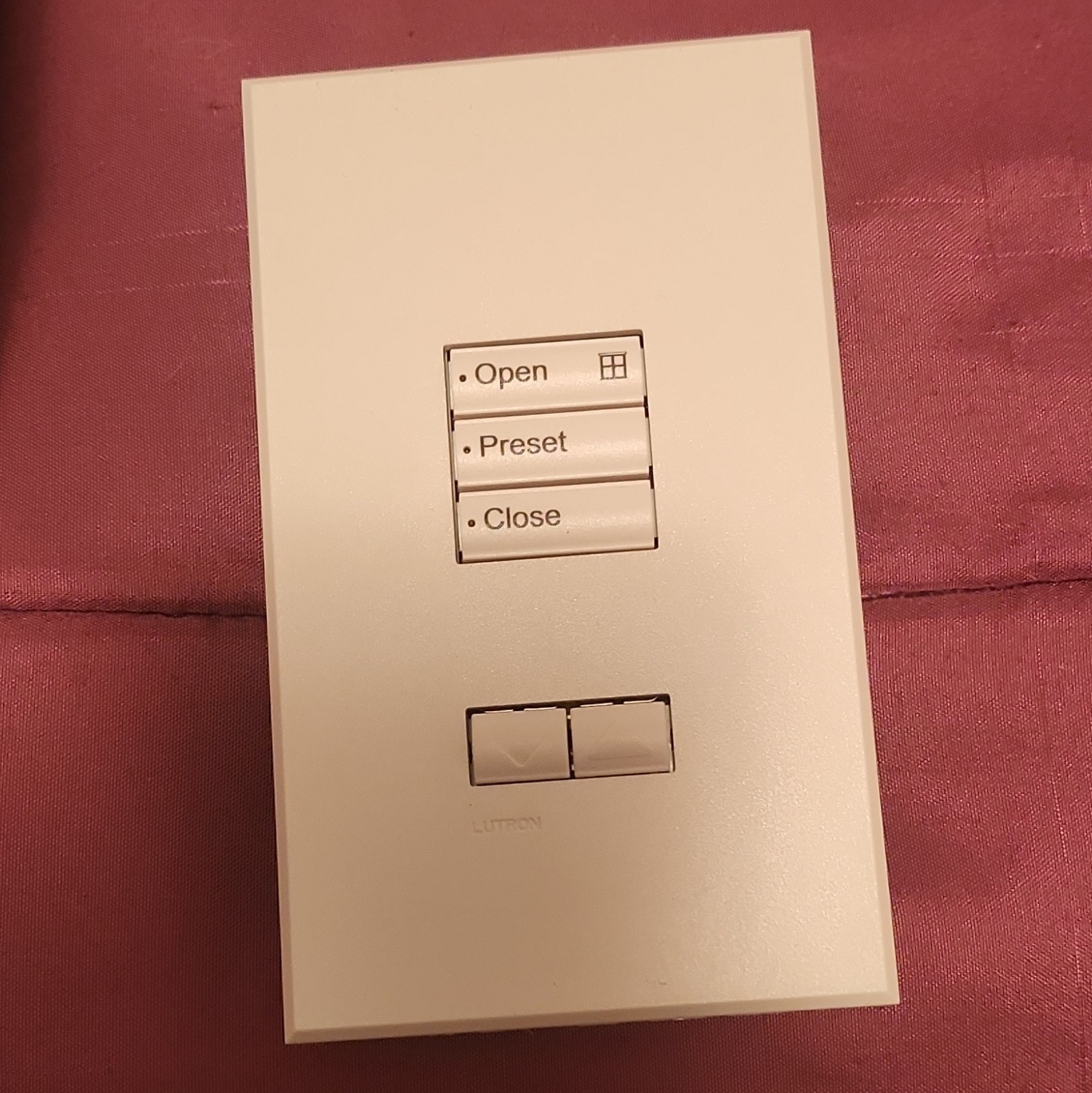 Lutron seeTouch QS Wallstation Control White Preset QSWHS-GEN-PL