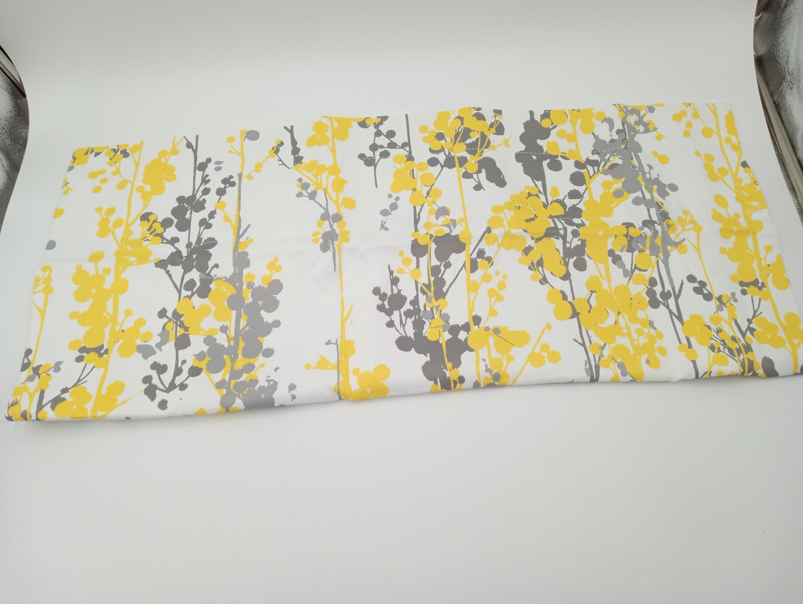 DriftAway Leah Scalloped Valance Yellow Floral Window Curtain 52×18+2 Single