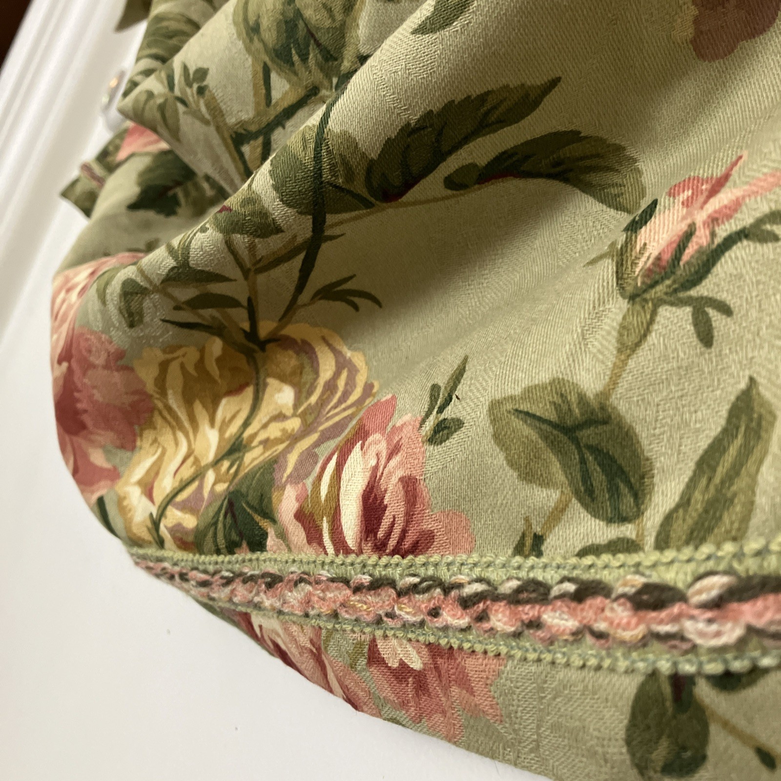 4 Available NEW Waverly Waterfall Swag window Valance Green Rose Floral w trim