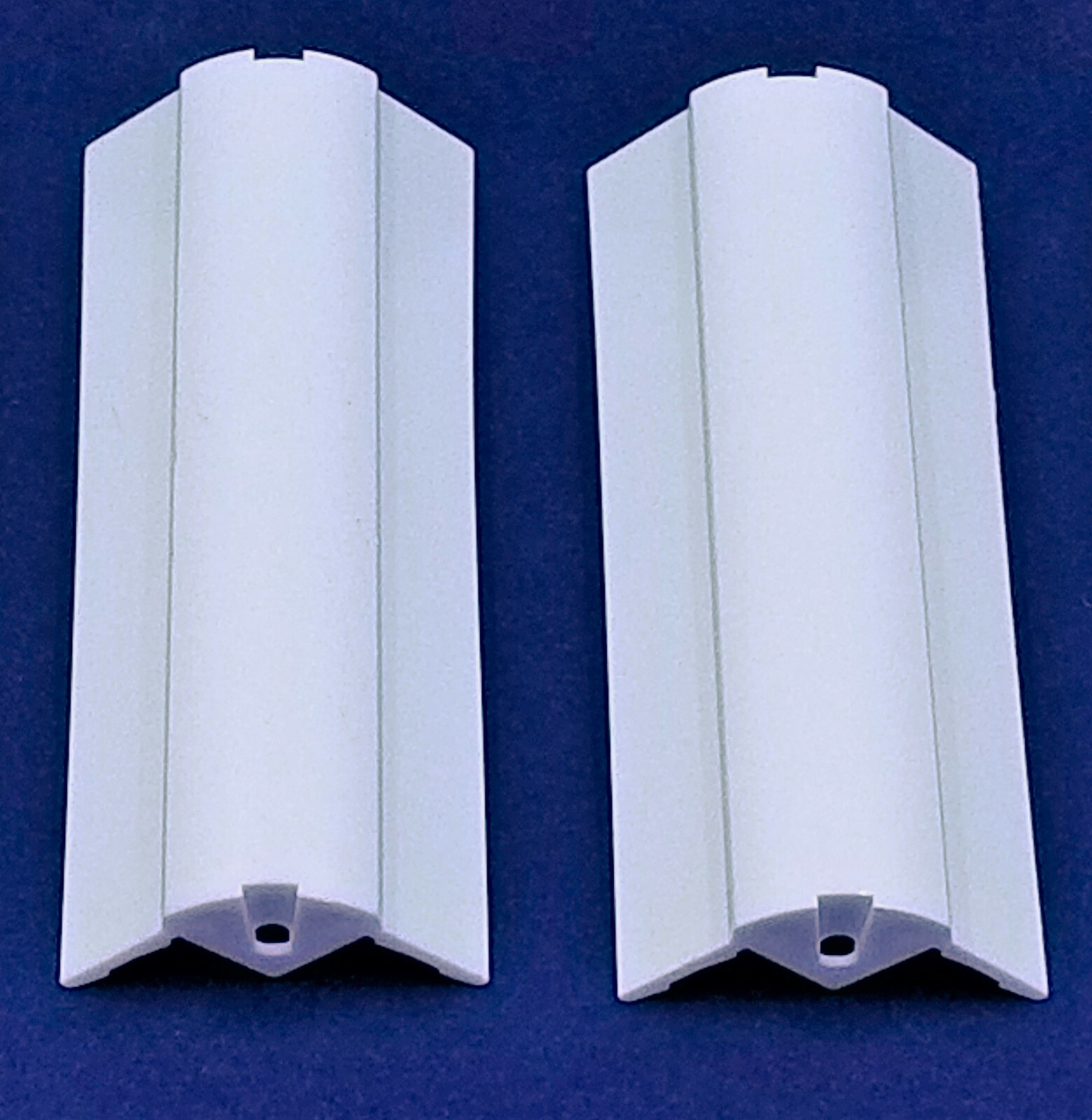 Set of White Valance Return Base Corners, 1/2″ Radius, 3-1/2″ Wide