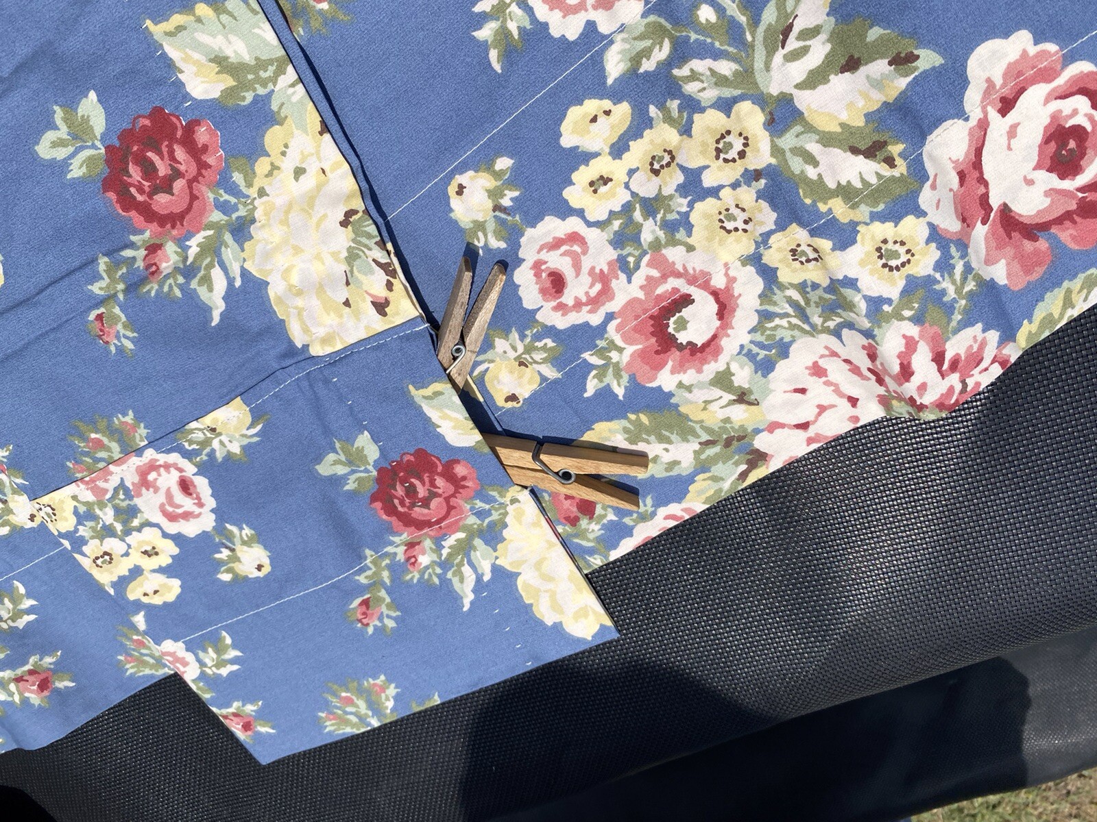 Eddie Bauer Blue Roses Valance Cotton Floral 82” Shabby Chic Multi Colored VGC