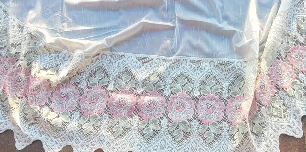 Vtg Lace Scalloped Curtain Valance White W Pink Roses Allong Edge 48” X 22”