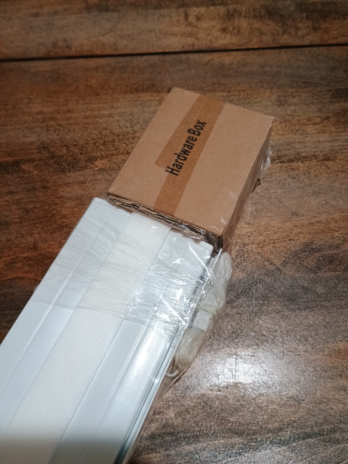 Norman Honeycomb Blinds 9/16in Single Cell Light Filtering Shade 27x52in