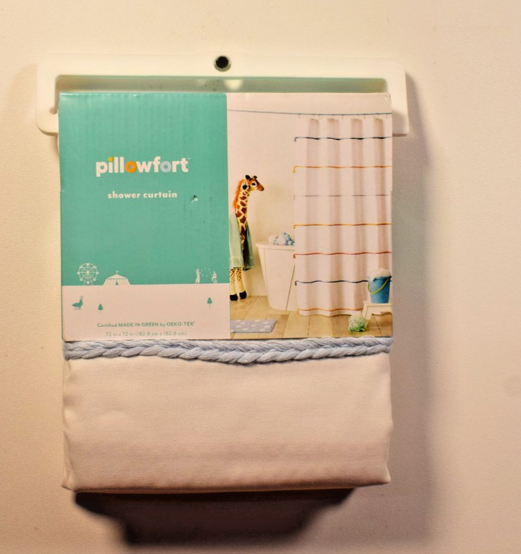 Pillowfort Multi Striped with Tassels Kids’ 72″ Shower Curtain (Dirt Mark)*