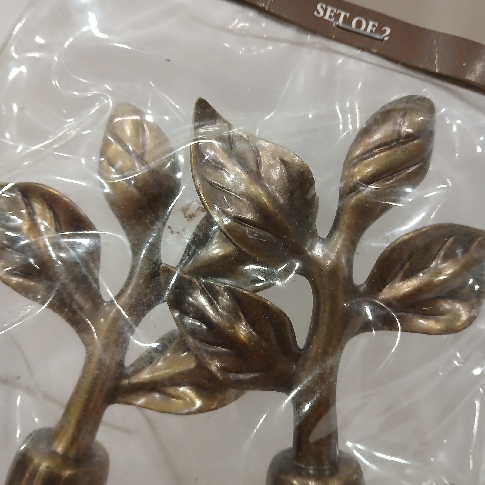 NOS HomeTrends Gold Brass Tone Metal Leaves Twig Curtain Holdback Hooks Set of 2
