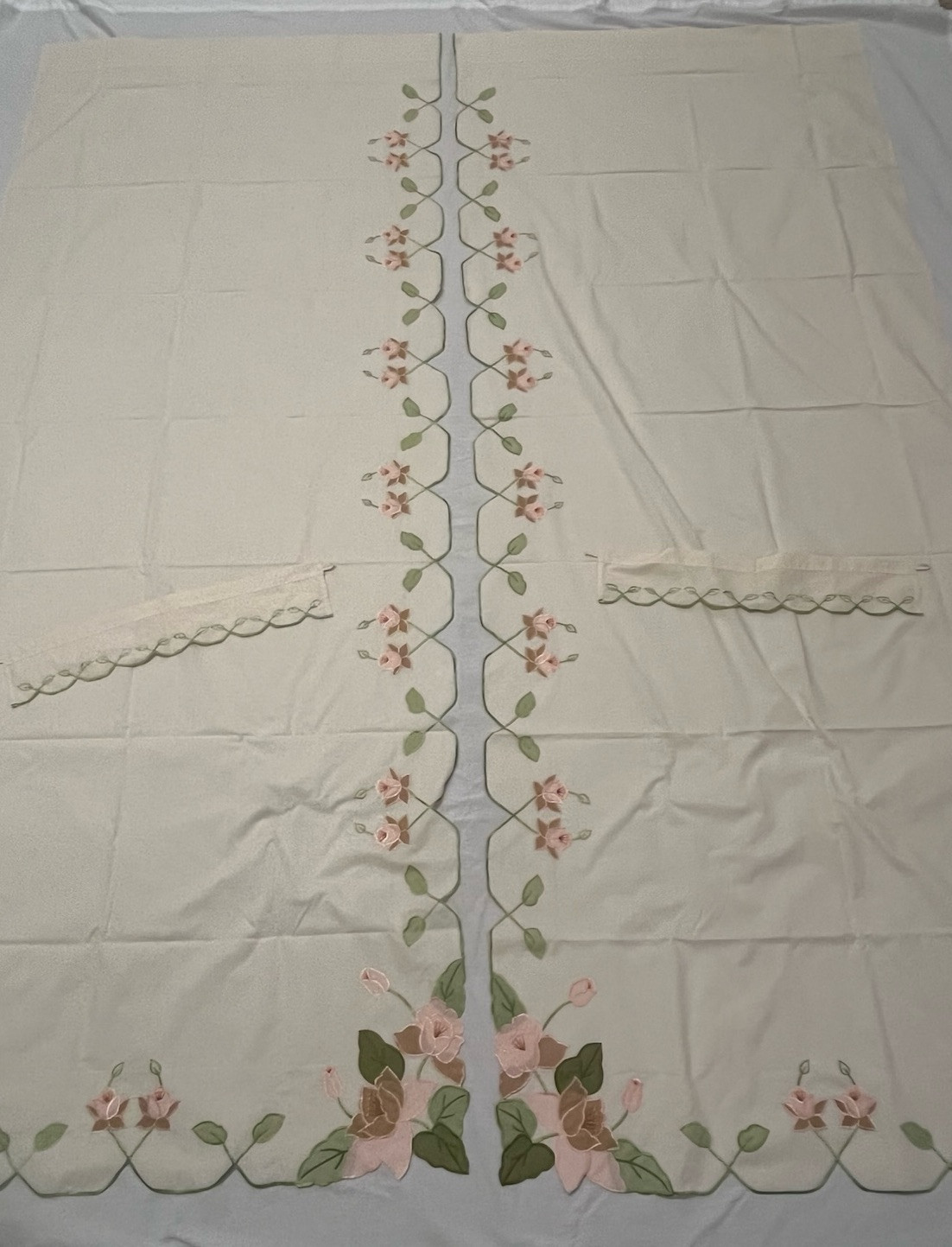 VTG Embroidered Scalloped Curtains Flowers Leaves with Tie Backs 70”x84” Spring