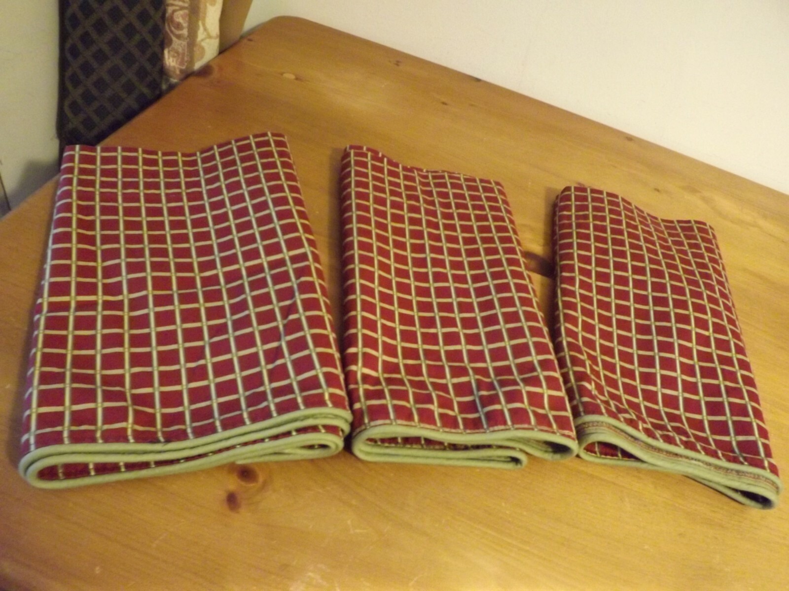 SPRINGS BURGANDY & GREEN windowpane VALANCE 58Wx14″ 3 available