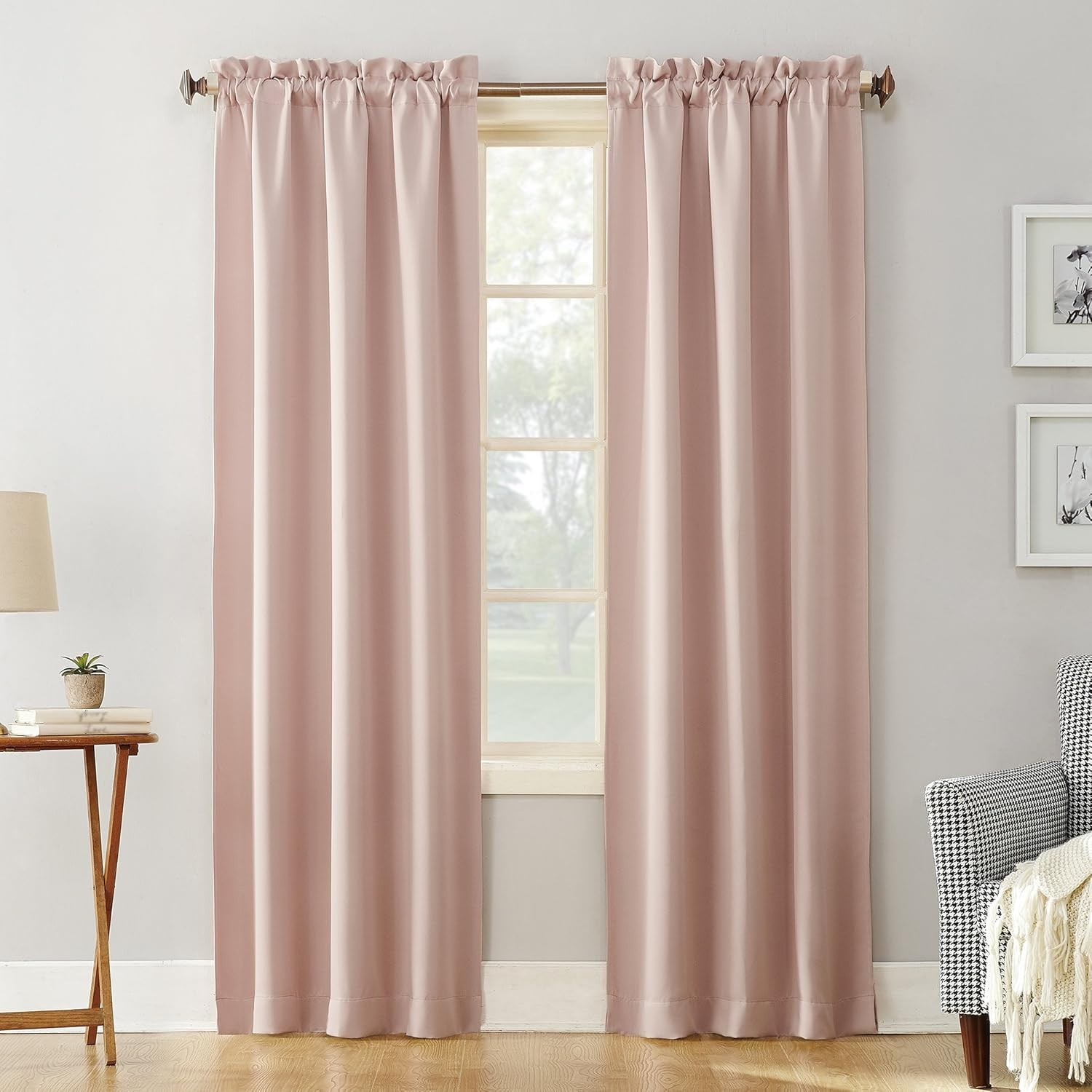 Sun Zero Easton Energy Saving Blackout Rod Pocket Curtain Panel, 40″x95″, Blush