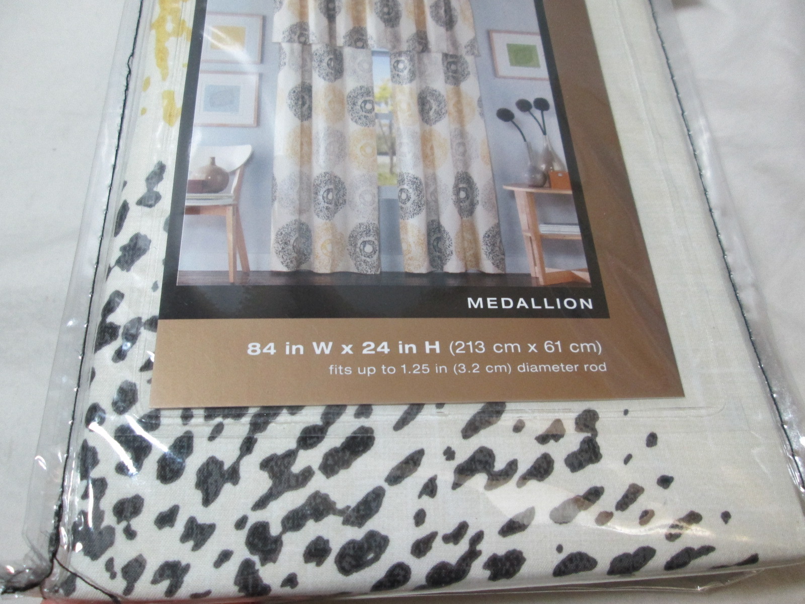 New Liberty Procurement MEDALLION Window Valance 84×24 ~ Black, Yellow, Grey NIP