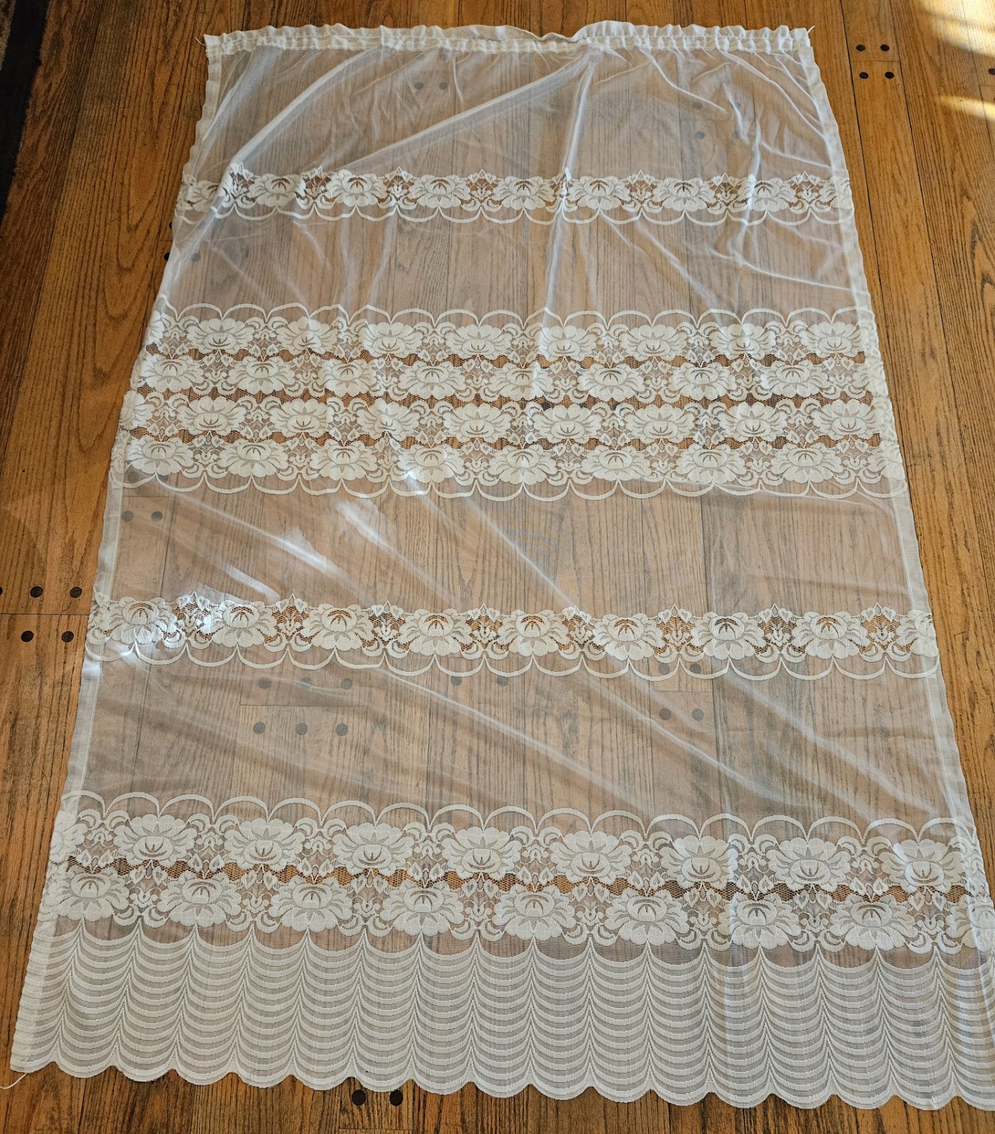 Vtg Sheer Ecru Floral Lace Rod Top Scalloped Edge Curtian Panels (3) 55″x79.5″