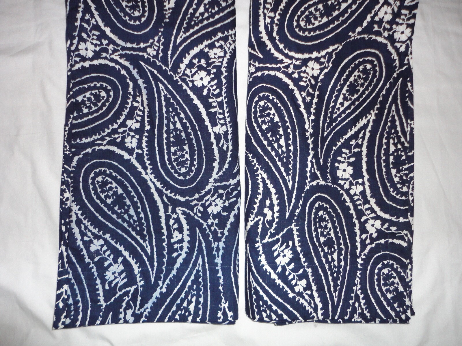 CHAPS ALLISTAR BLUE & WHITE PAISLEY MEDALLION (2) UNLINED CURTAIN PANELS 42 X 82