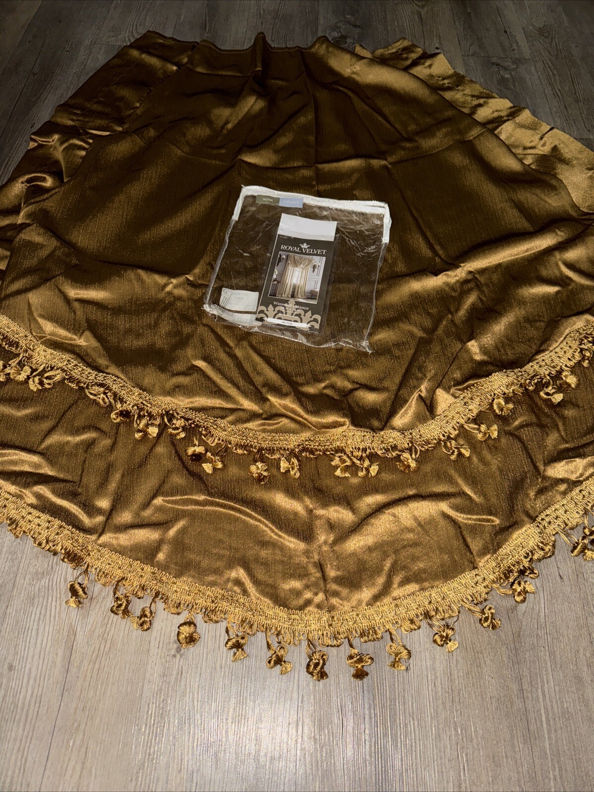 Royal Velvet Waterfall Valance Lot Of 2 Topaz Gold New Hollywood Regency style