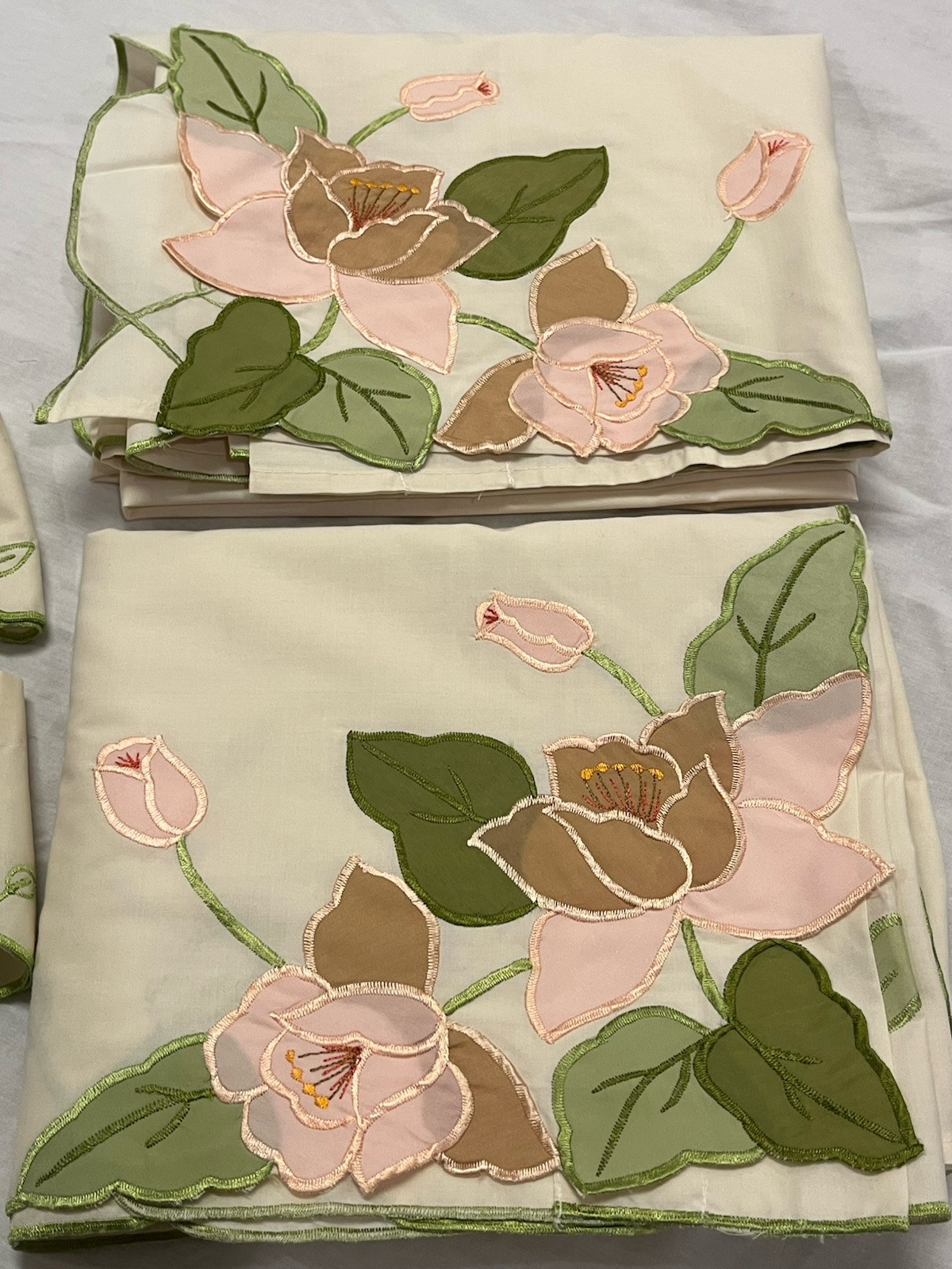 VTG Embroidered Scalloped Curtains Flowers Leaves with Tie Backs 70”x84” Spring