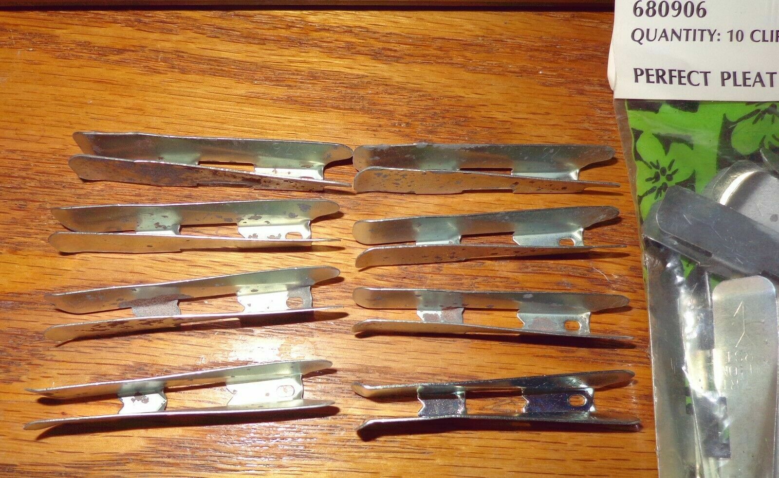 NIP GRABER PERFECT PLEAT CLIPS & HOOKS 8 EXTRA CLIPS 2 1/2″ DRAPERY SEWING TOOLS