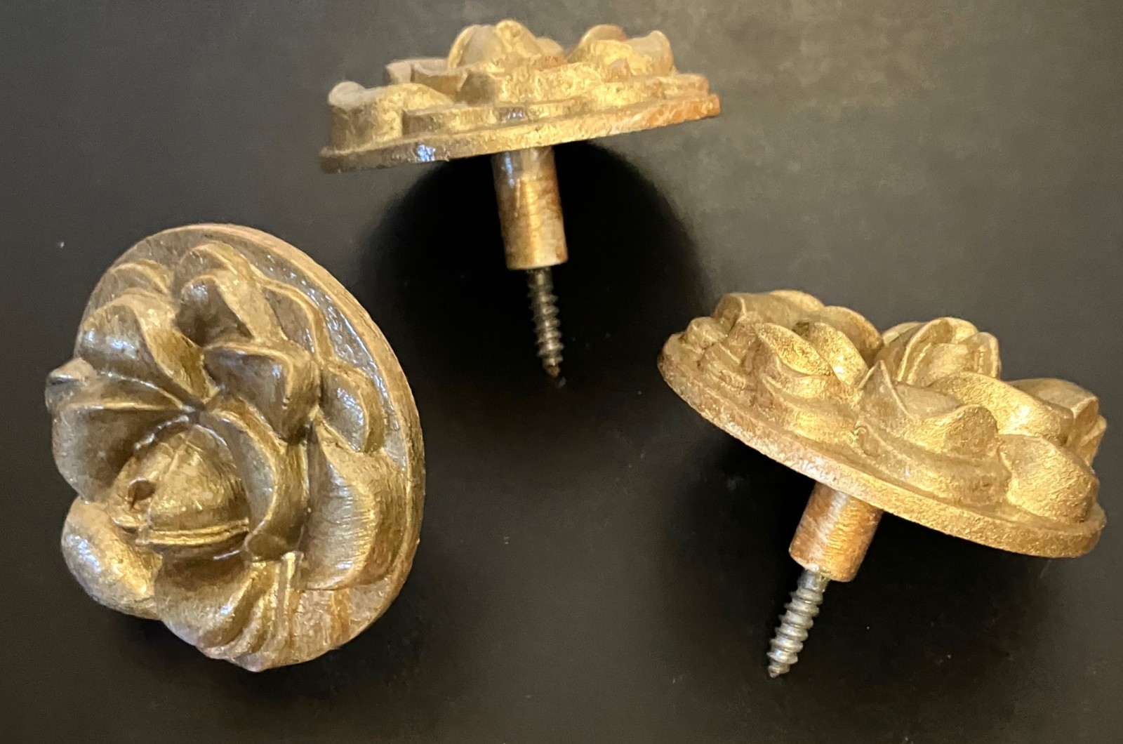Decorative Plastic Wall Robe Hooks Goldtone Flower Screw in Finials 2″W Set of 3