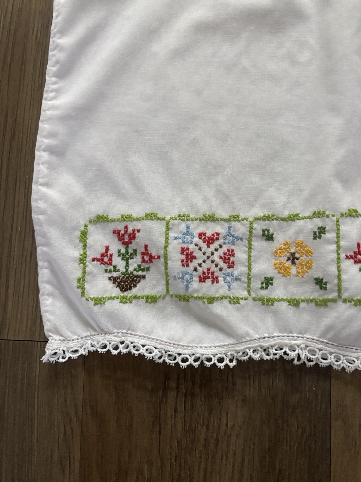 handmade embroidery privacy panel new