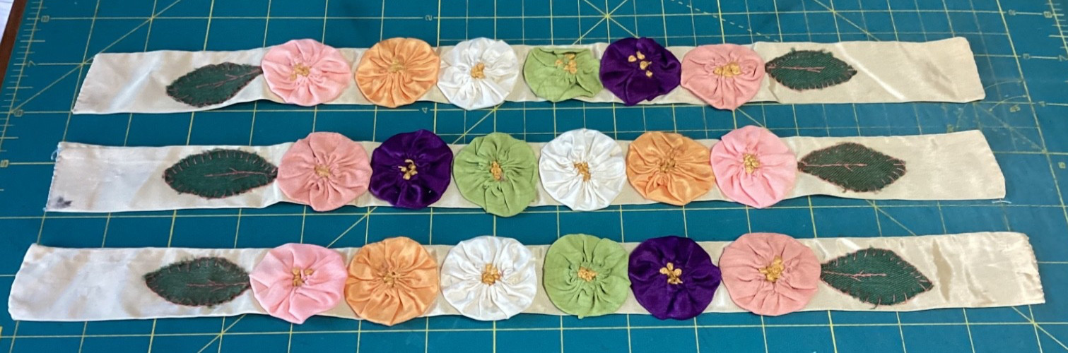 Yo Yo Vintage Curtain Tiebacks Satin Flowers French Knot Centers Embroidery Set