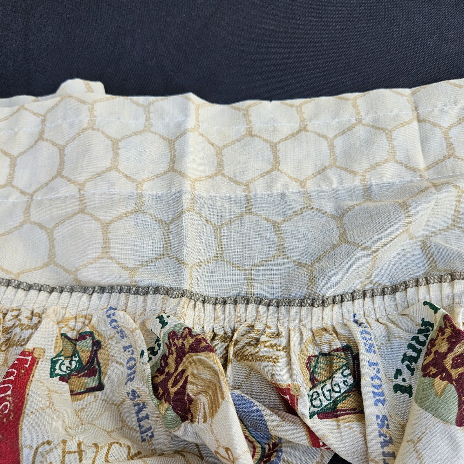 Rooster café curtains with valance vintage. Some staining, possibly from Sun