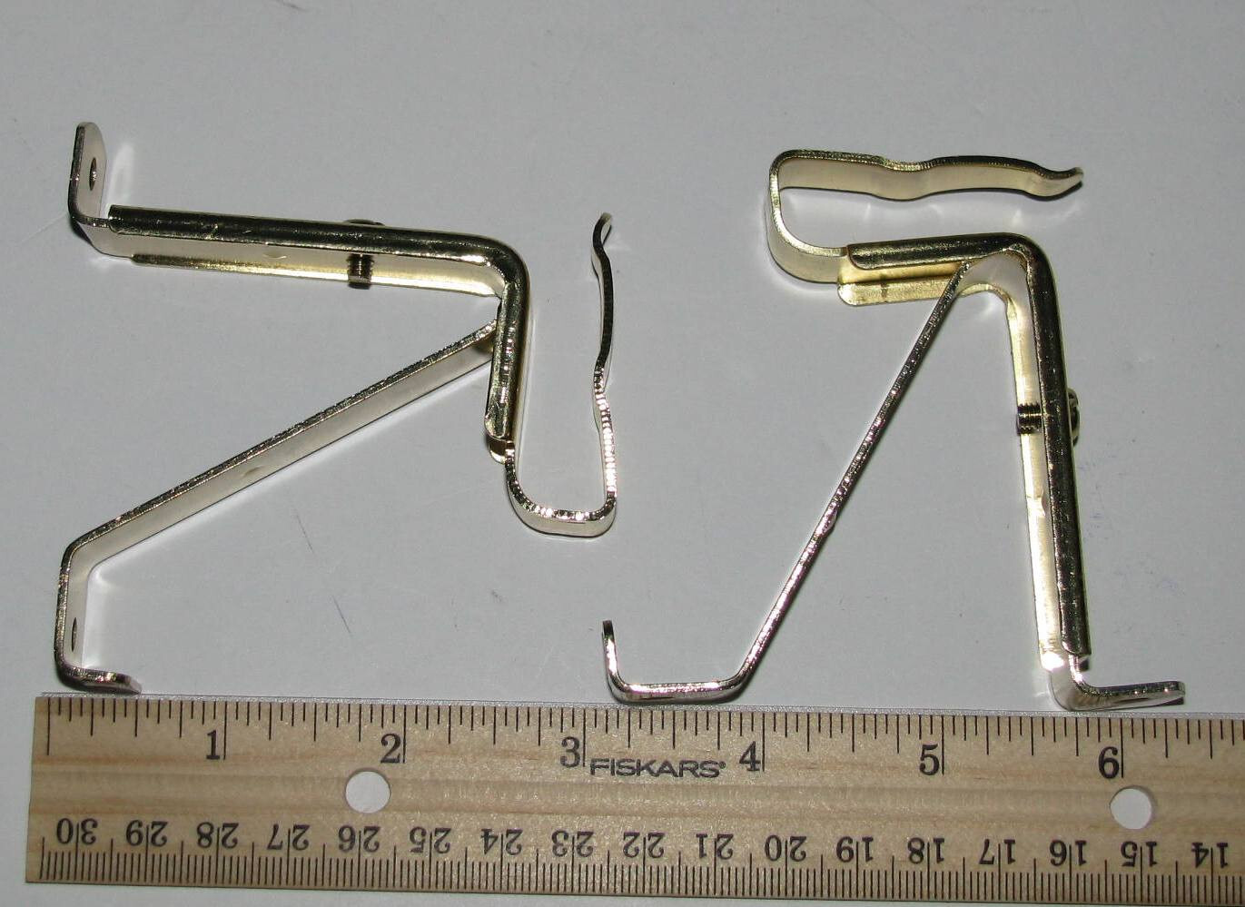 Graber Mounting Brackets for Decorative Traverse Rod, finish Brass