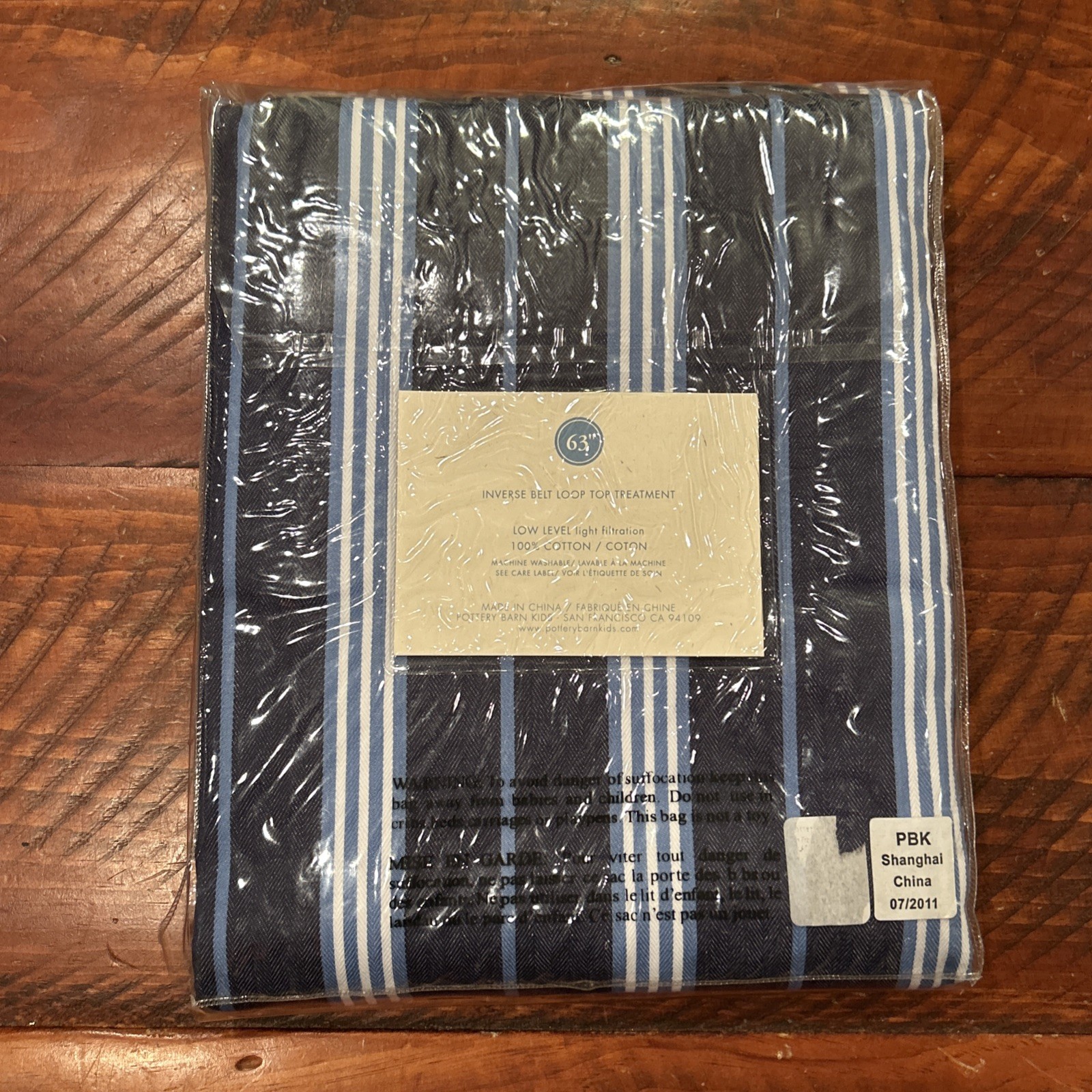 Pottery Barn Kids Classic Stripe Blue Panel Inverse Belt Loop 63″ Length/44″Wide