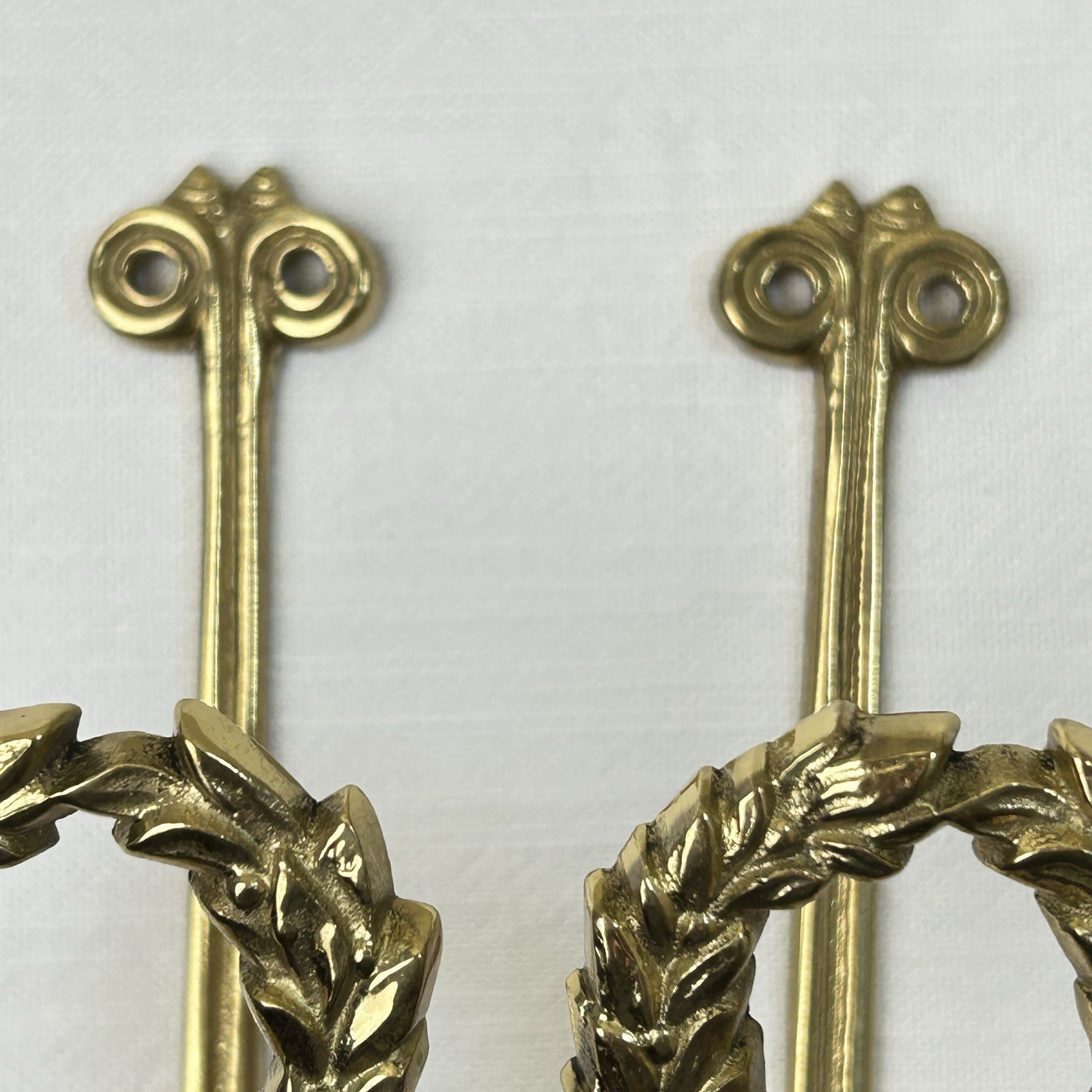 Vintage Gilded Brass Art Deco Laurel Wreath Set of 2 Curtain Tiebacks Holders