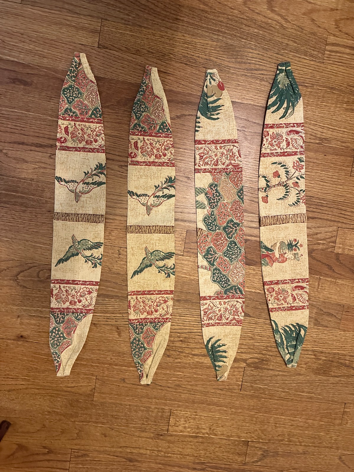 4 Panels (67″ long x 43″ wide) COMPLETE WITH rings, rods and fabric tie backs