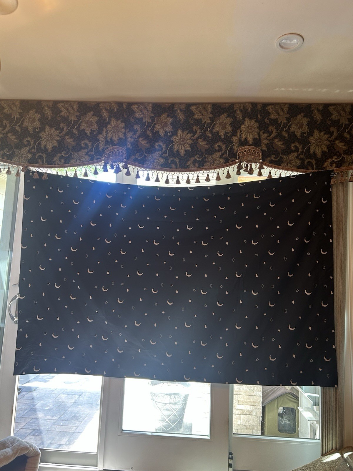 Portable Blackout Curtain Shade with Suction Cups, 50″ W X 78″ L, 1-Pack,