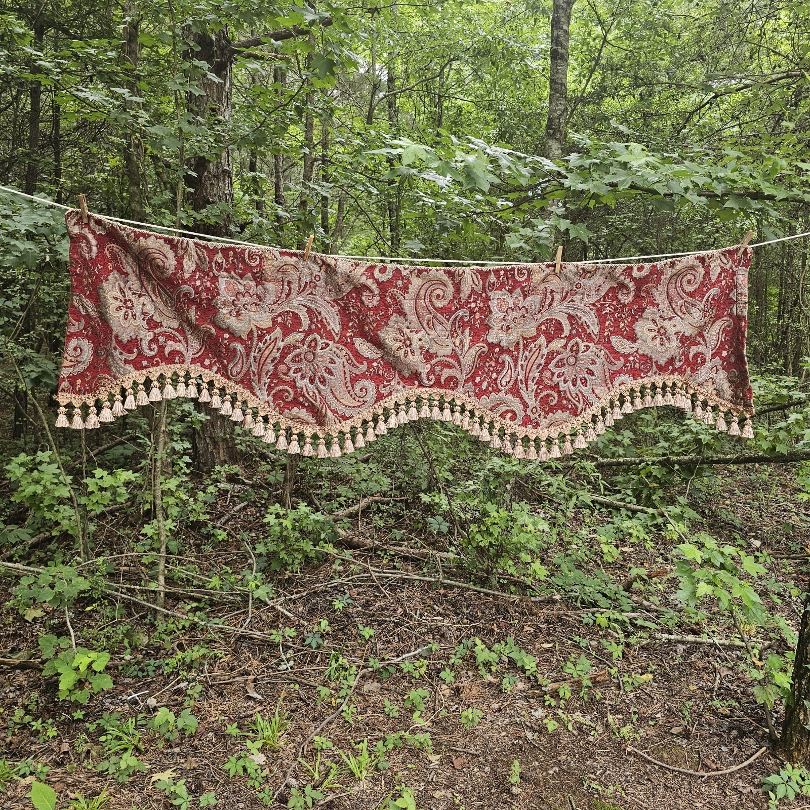 Vintage 1980s Ornate Paisley Damask Window Valance with Gold Tassel Trim