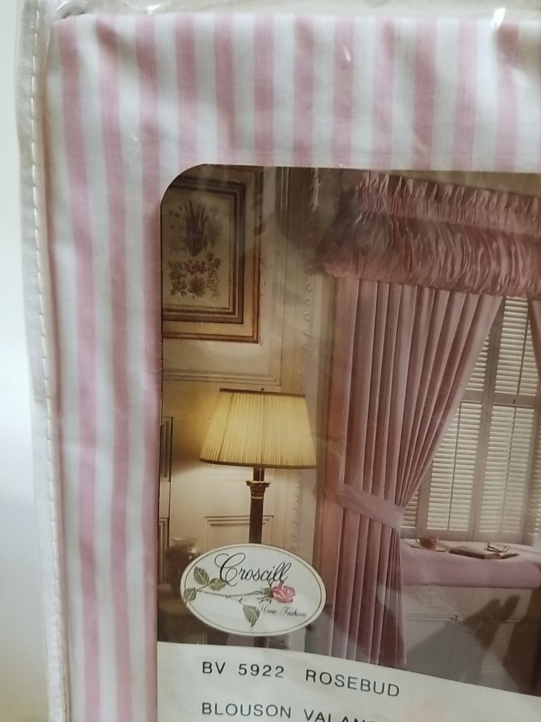 Croscill Rosebud BLOUSON VALANCE Park Avenue Candy Stripe Pink 88×15 NiP
