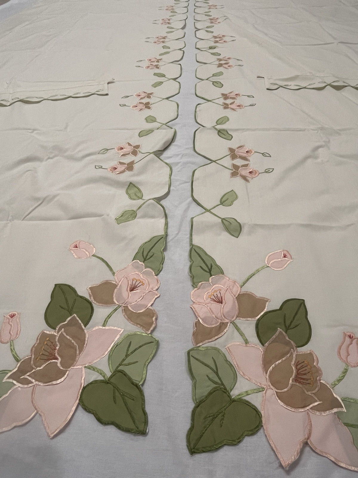 VTG Embroidered Scalloped Curtains Flowers Leaves with Tie Backs 70”x84” Spring