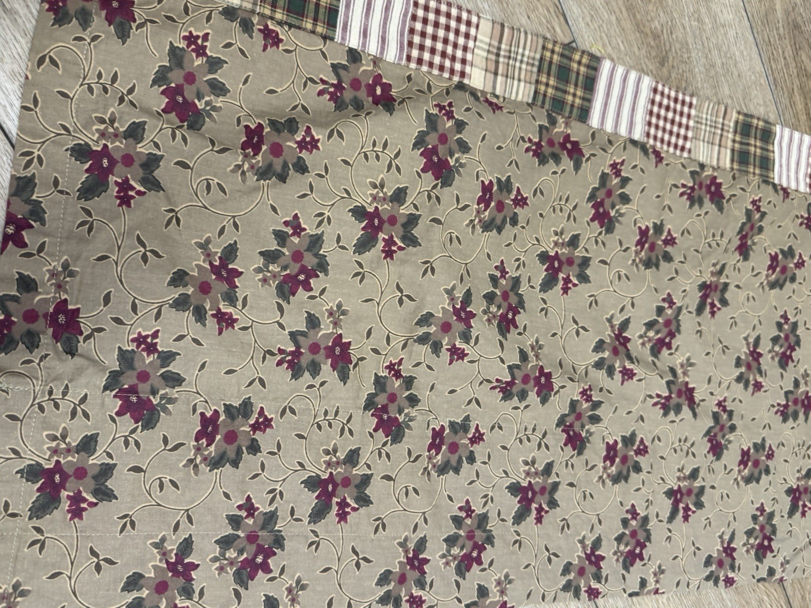 2 ~~Nancy’s Nook Valance Curtains Farmhouse Prim Patchwork Floral Plaid Farm