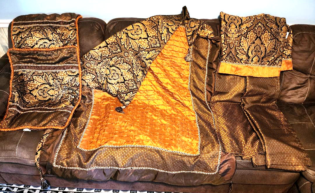 2 Tapestry Pillow Covers, 2 Curtain Panels + 1 Valence, 1 Throw Quilt