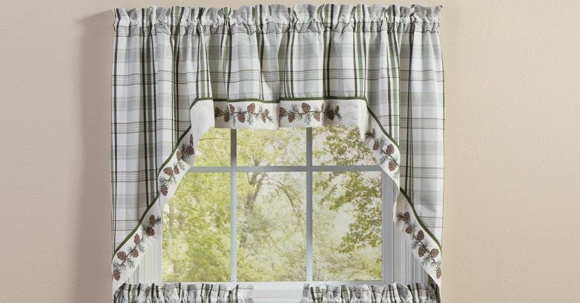 Ponderosa Pine Bordered Pinecone Print Country Home Swags 72″ x 36″