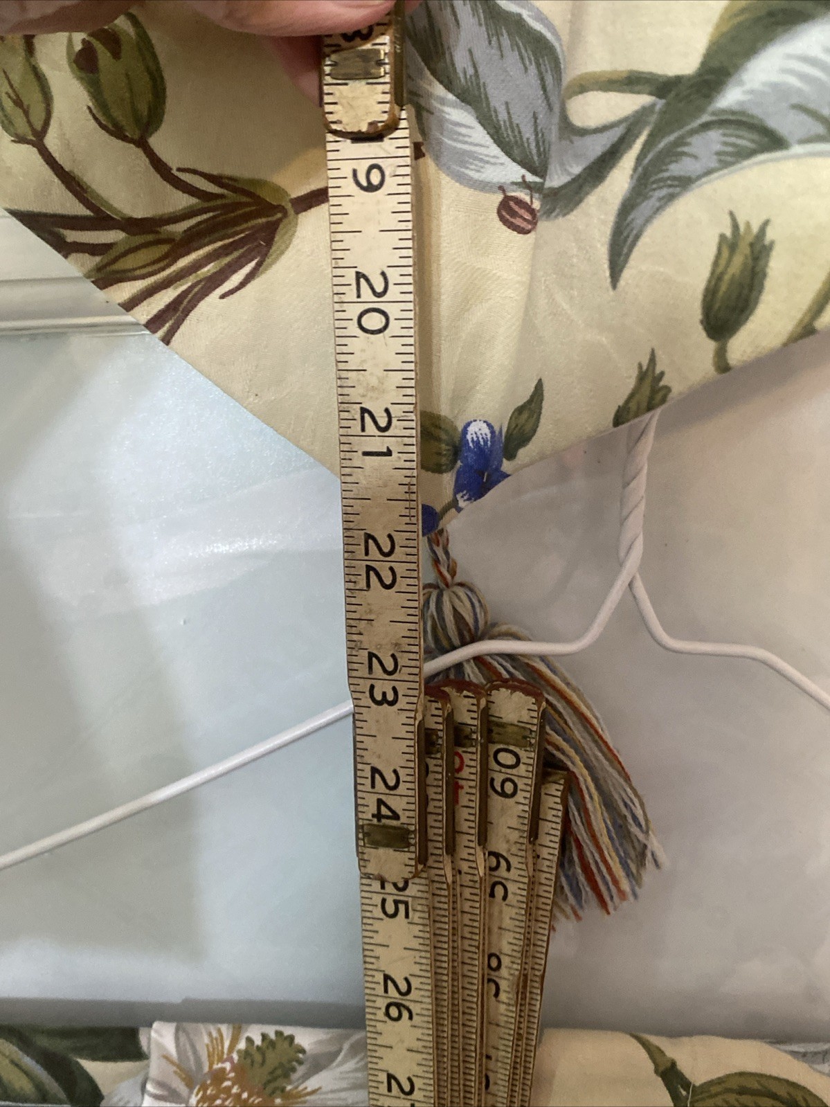 Waverly Williamsburg Magnolia Dogwood Valance Ascot w Tassel 52″ x 23″pair