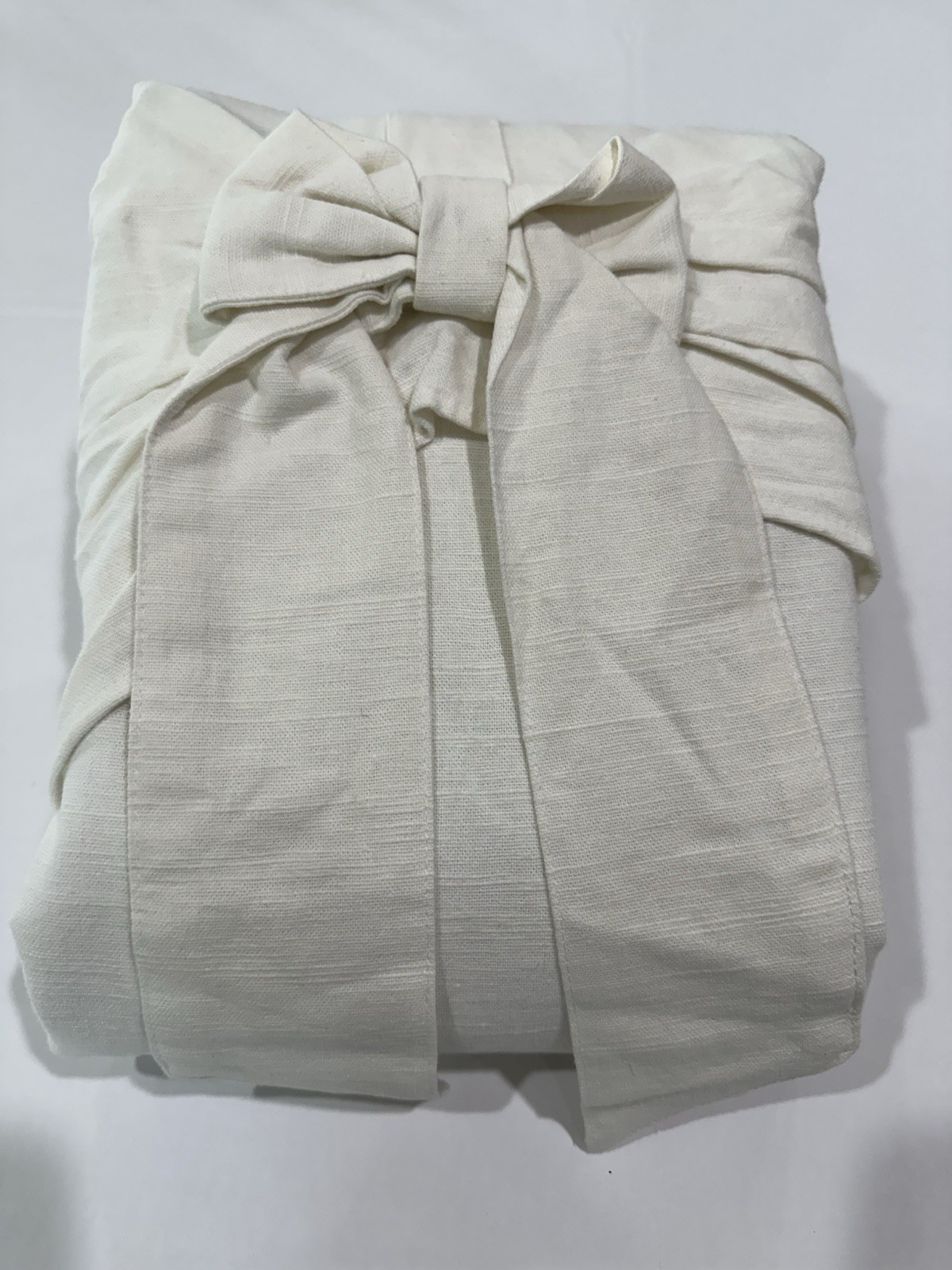 POTTERY BARN KIDS Evelyn Bow Valance Blackout Panel White 44×96″ ONE